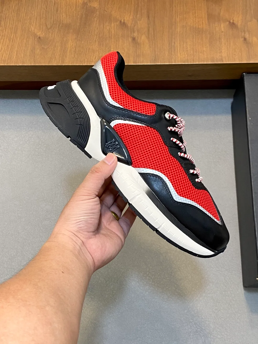 Men's shoes 💰740 AMIRI's new men's casual sports shoes, made of first-layer cowhide leather uppers and spliced ​​with original breathable mesh, rich in three-dimensionality, contrasting color design, simple style, fashionable and sporty, breathable mesh lining, original ultra-light outsole, a must-have item for daily leisure! Size: 38-45 (38, 45 customized)